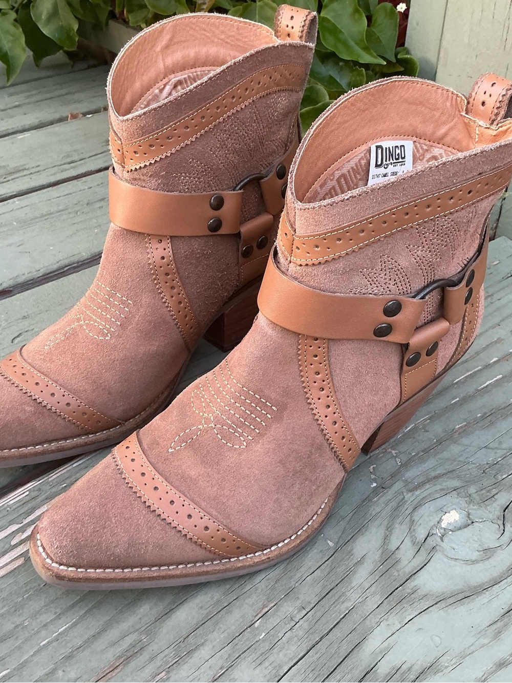 dingo Gummy Bear Harness Western Camel Taupe Suede Leather Western Harness Boots